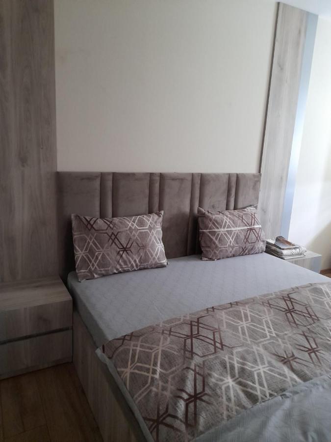Centar Two Apartment สโกเปีย ภายนอก รูปภาพ