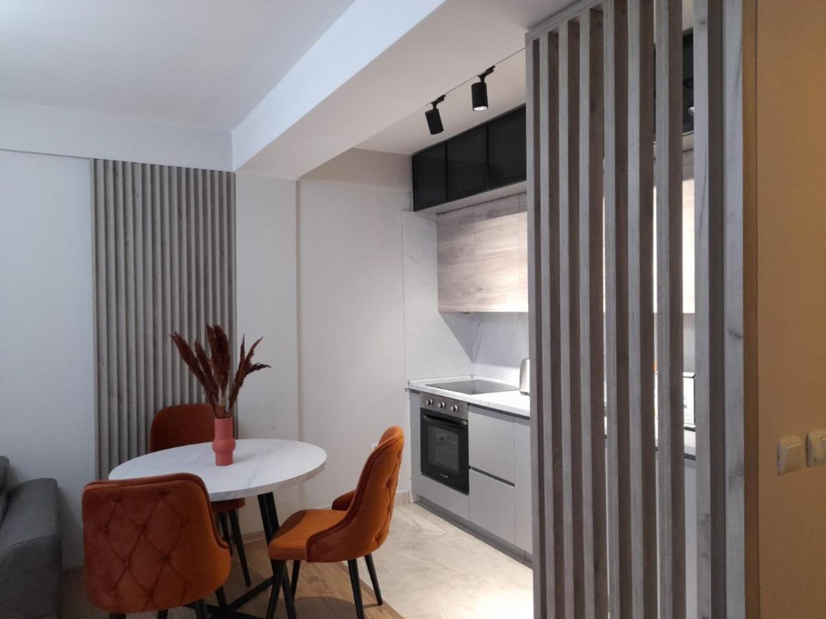 Centar Two Apartment สโกเปีย ภายนอก รูปภาพ