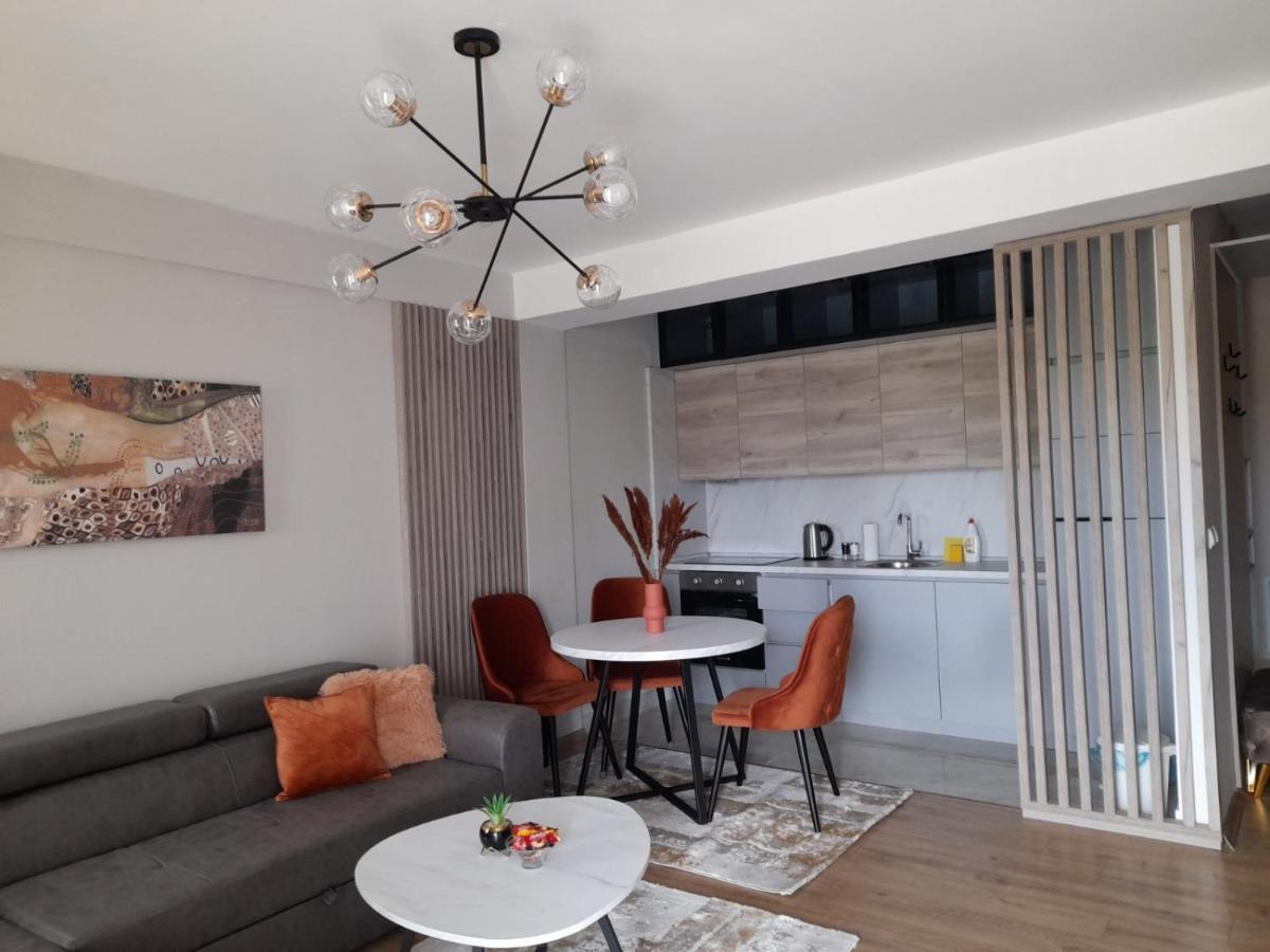 Centar Two Apartment สโกเปีย ภายนอก รูปภาพ