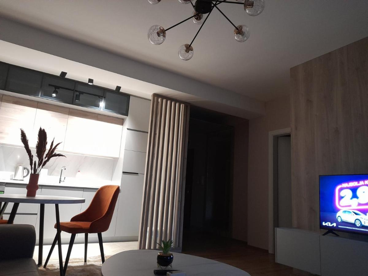 Centar Two Apartment สโกเปีย ภายนอก รูปภาพ
