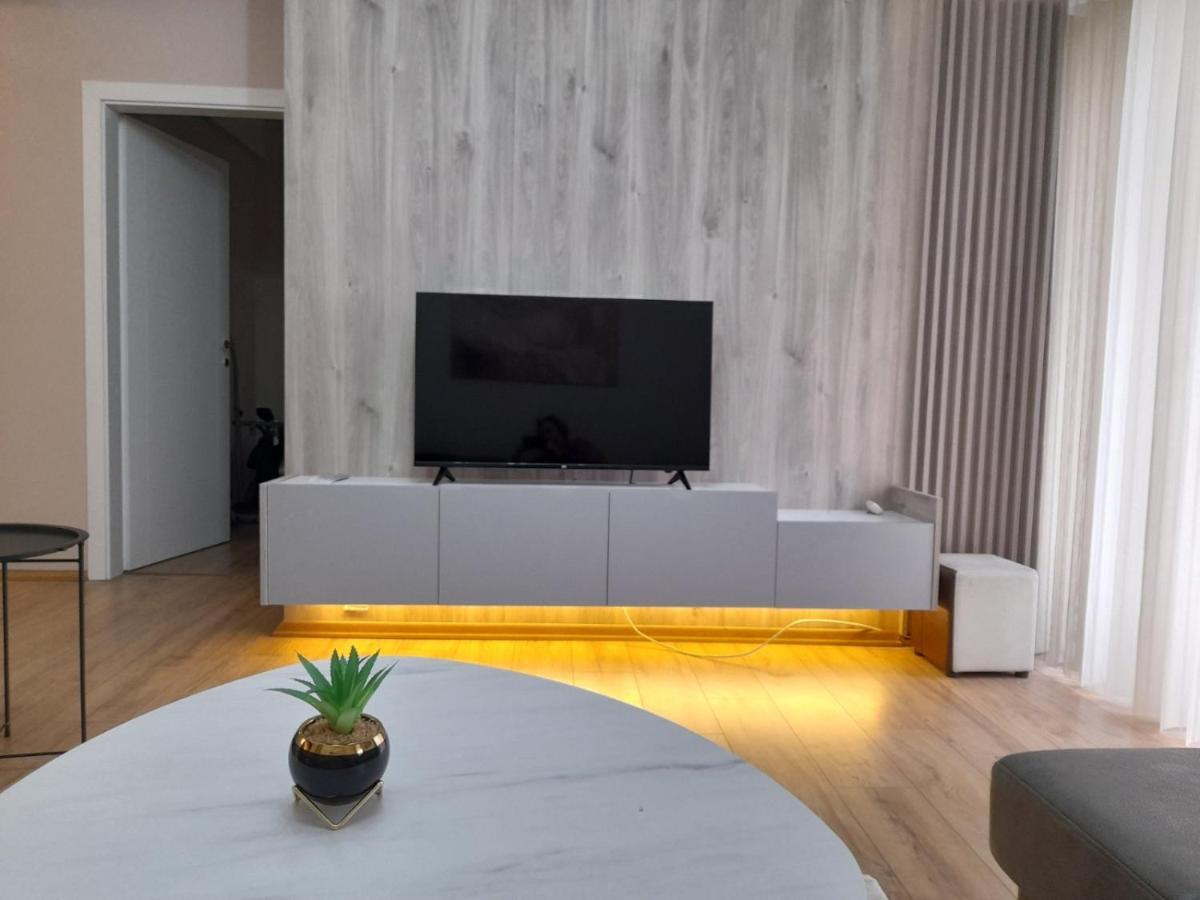 Centar Two Apartment สโกเปีย ภายนอก รูปภาพ