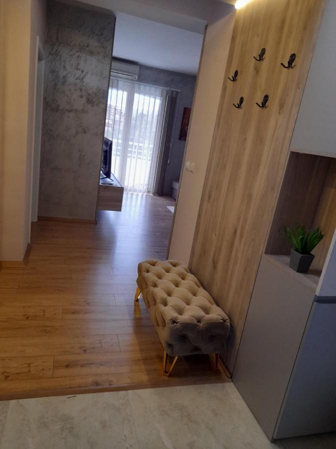 Centar Two Apartment สโกเปีย ภายนอก รูปภาพ