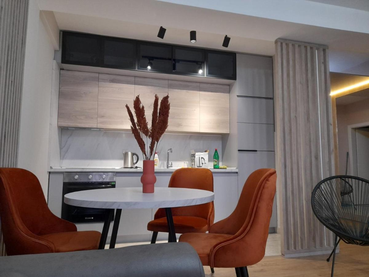 Centar Two Apartment สโกเปีย ภายนอก รูปภาพ