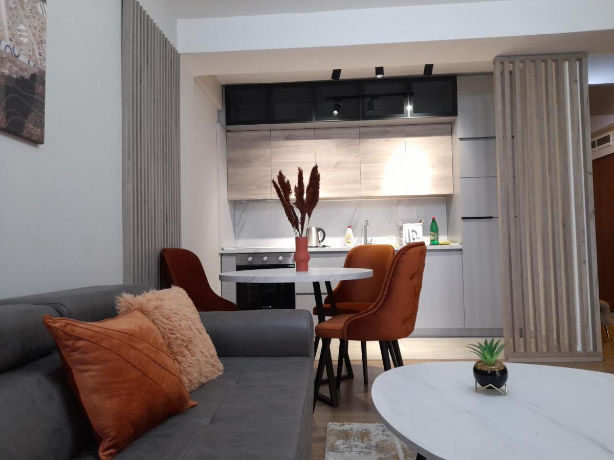 Centar Two Apartment สโกเปีย ภายนอก รูปภาพ